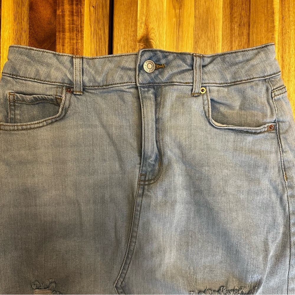Wild Fable Stylish Light Blue Denim Distressed Mini‎ Skirt size 8 - Picture 7 of 12